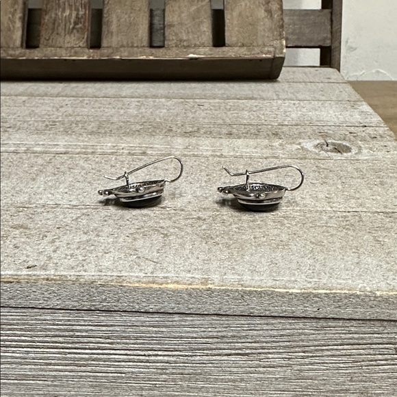 Sterling silver 925 great shape Onyx black gemstone ornate dangle wire earrings - Picture 4 of 8